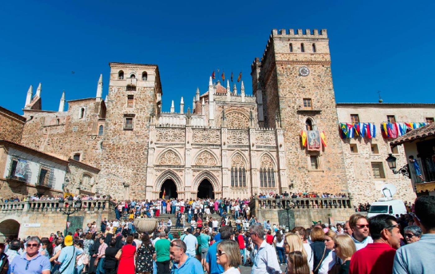 FIESTA DE LA HISPANIDAD EN CÁCERES